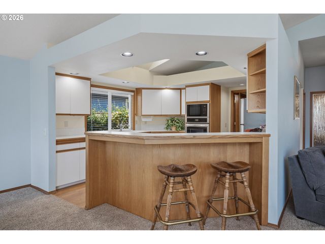 12618 Sw PEACHVALE St, King City, OR 97224