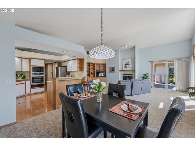 12618 Sw PEACHVALE St, King City, OR 97224