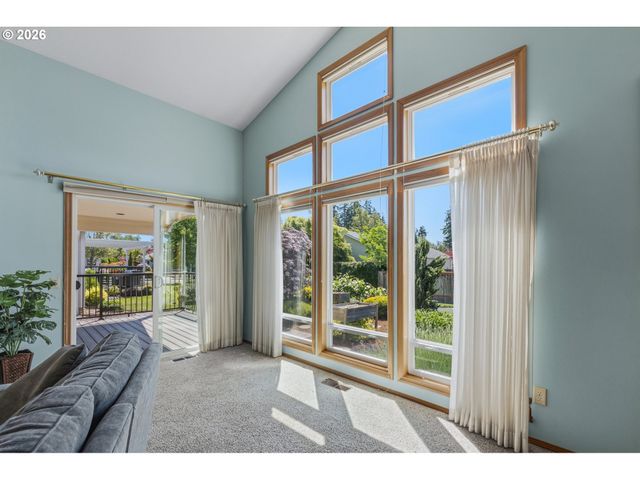 12618 Sw PEACHVALE St, King City, OR 97224