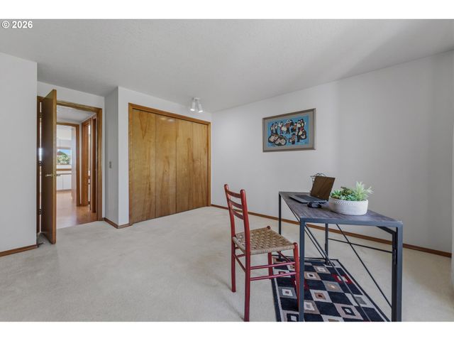 12618 Sw PEACHVALE St, King City, OR 97224