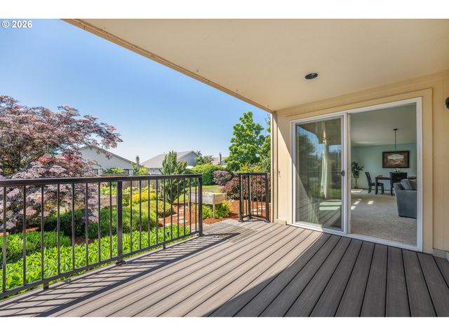 12618 Sw PEACHVALE St, King City, OR 97224