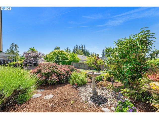 12618 Sw PEACHVALE St, King City, OR 97224