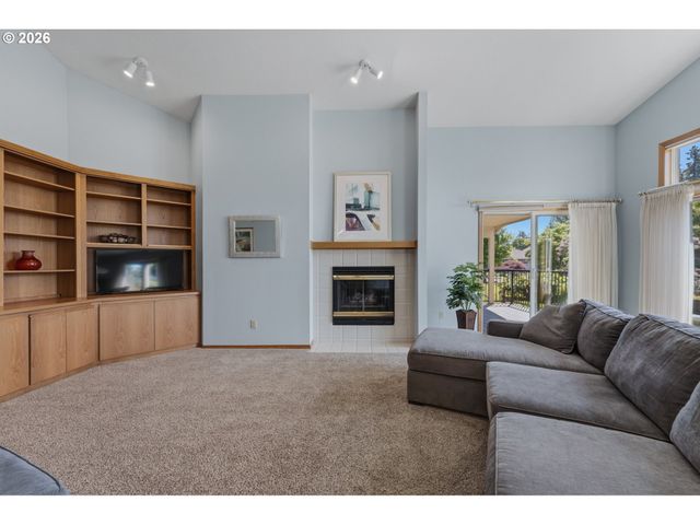 12618 Sw PEACHVALE St, King City, OR 97224