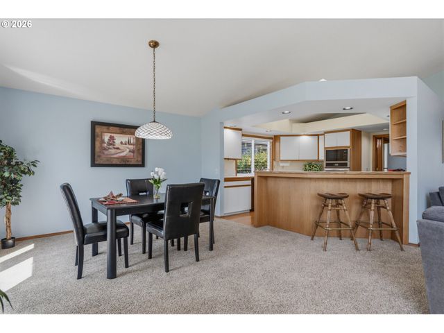 12618 Sw PEACHVALE St, King City, OR 97224