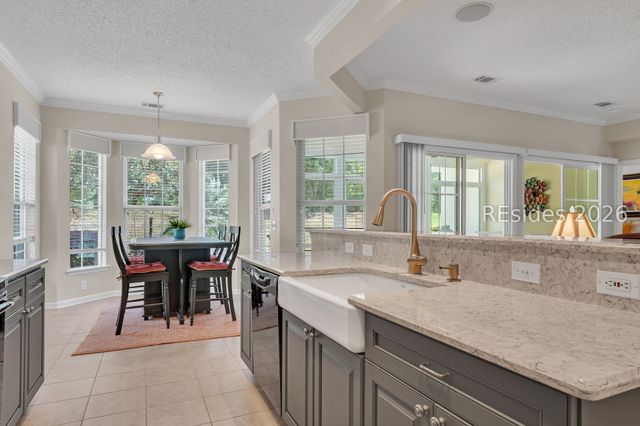 8 Thomas Bee Dr, Bluffton, SC 29909