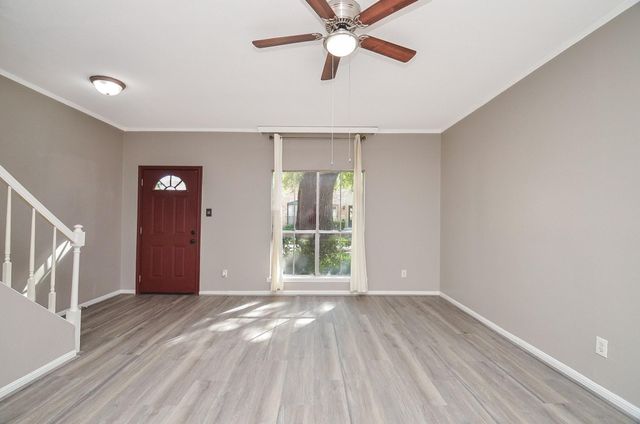 850 Threadneedle Street 75, Houston, TX 77079