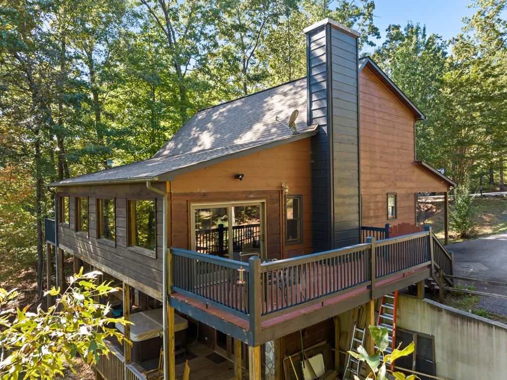 99 Chestnut Hills Lane, Blue Ridge, GA 30513