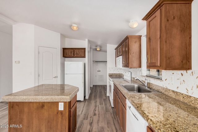 16619 W WINDSTONE Trail, Surprise, AZ 85387