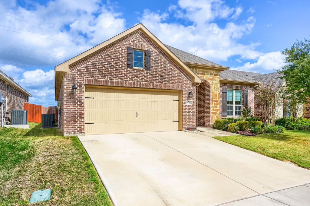 1733 Rio Secco Drive, Fort Worth, TX 76131 — photo 2