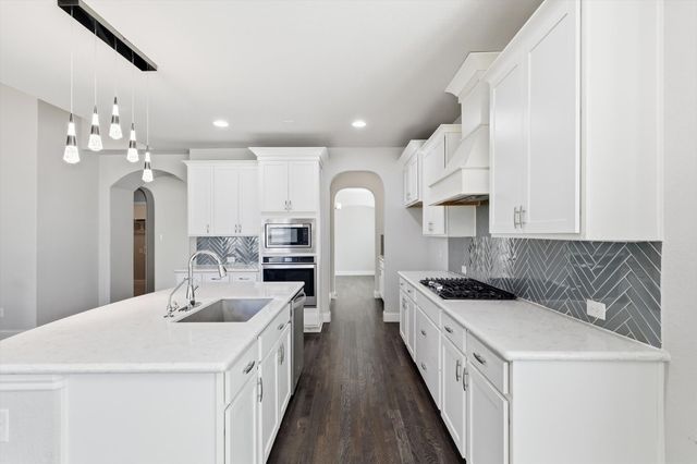 2717 Calloway Creek Drive, Fort Worth, TX 76118