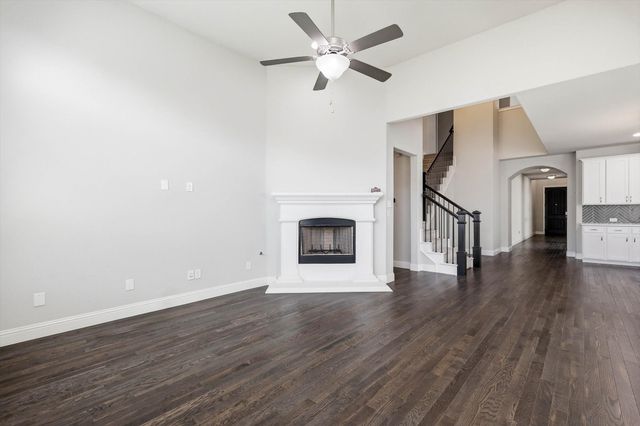 2717 Calloway Creek Drive, Fort Worth, TX 76118