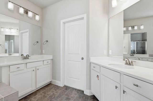 2717 Calloway Creek Drive, Fort Worth, TX 76118