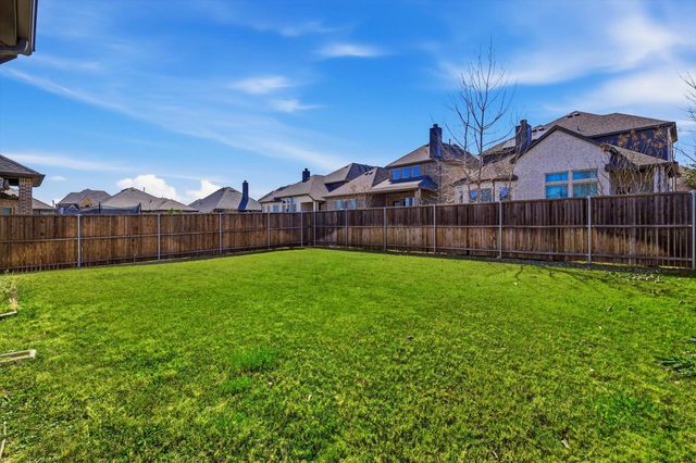 2717 Calloway Creek Drive, Fort Worth, TX 76118