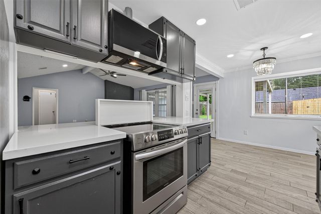 1114 Cable Way, Crosby, TX 77532