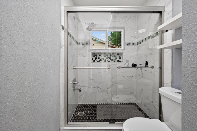 1114 Cable Way, Crosby, TX 77532