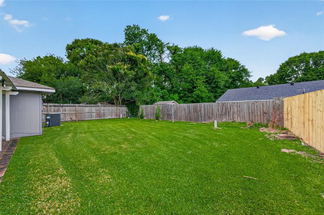 1114 Cable Way, Crosby, TX 77532