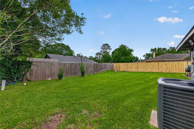 1114 Cable Way, Crosby, TX 77532