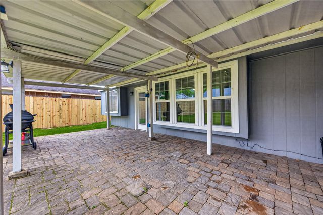 1114 Cable Way, Crosby, TX 77532