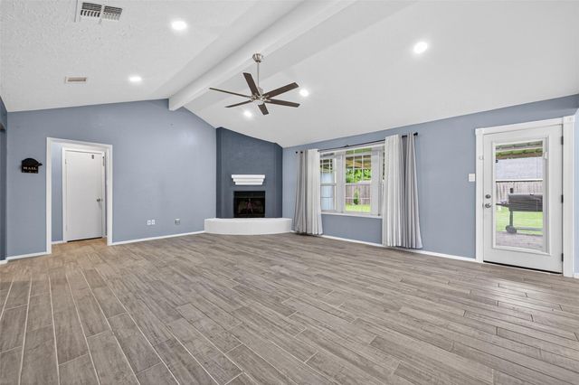 1114 Cable Way, Crosby, TX 77532