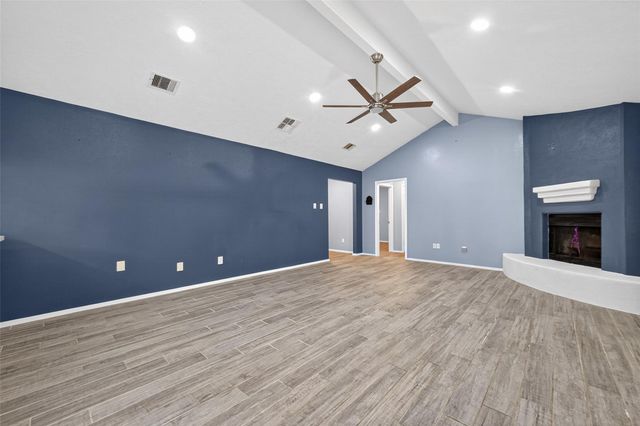 1114 Cable Way, Crosby, TX 77532