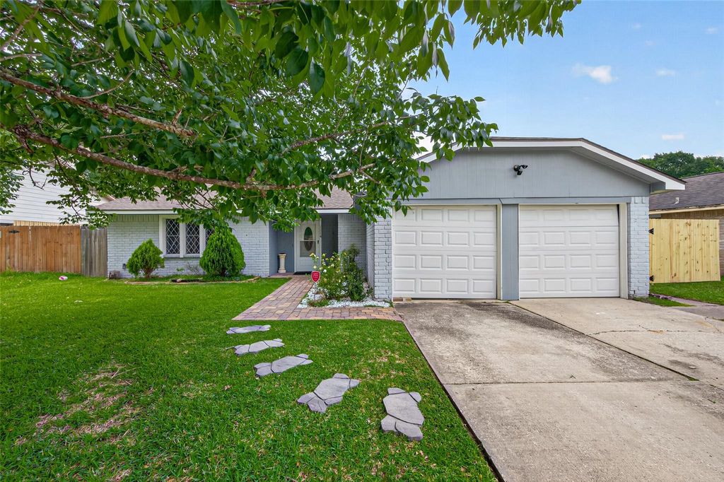 1114 Cable Way, Crosby, TX 77532