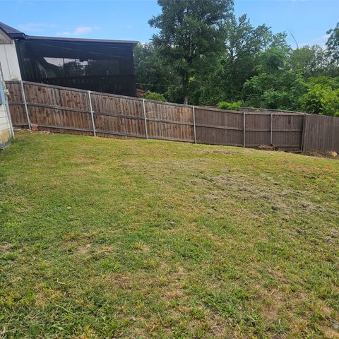 2808 NW 17th Street, Fort Worth, TX 76106