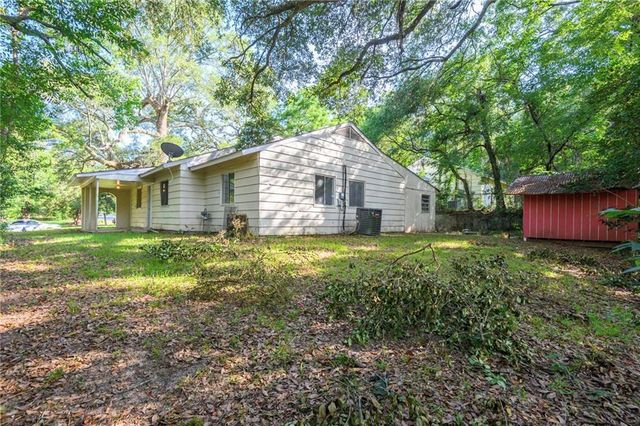 4018 Cresthaven Road, Mobile, AL 36609