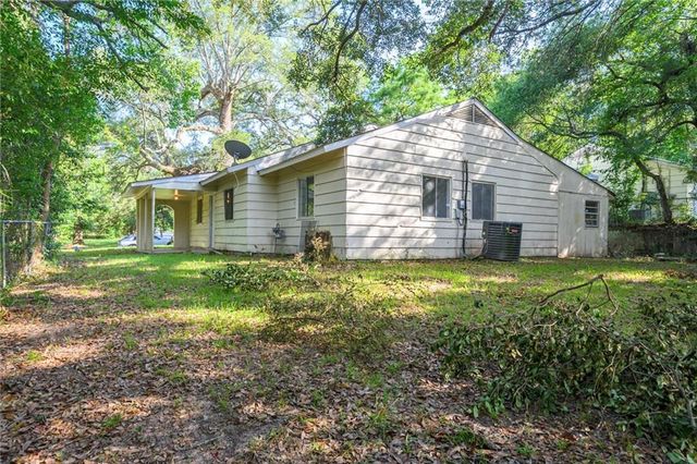 4018 Cresthaven Road, Mobile, AL 36609