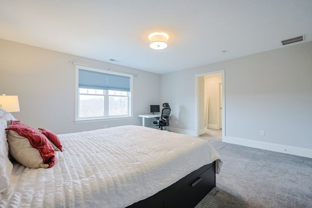 8 Riverstone Way 8, Franklin, MA 02038