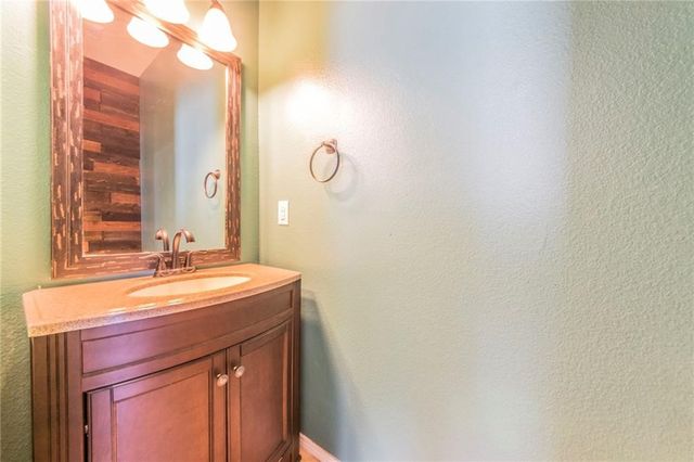 560 Griffith Drive, Saginaw, TX 76179