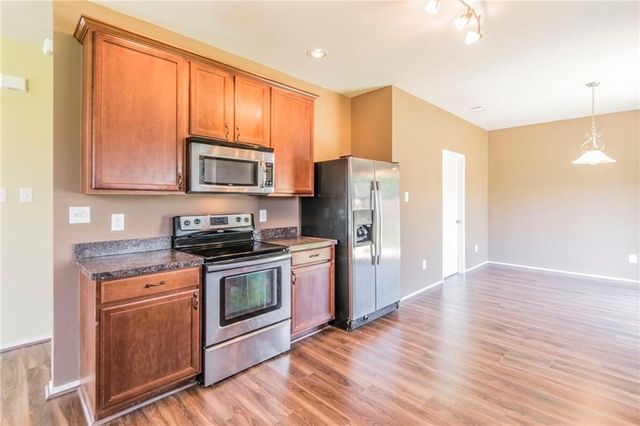 560 Griffith Drive, Saginaw, TX 76179