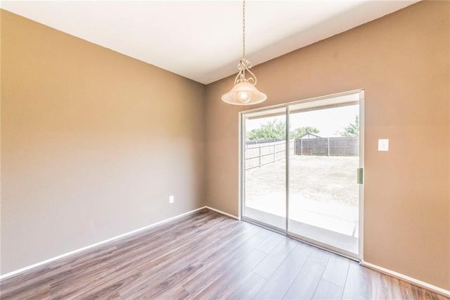 560 Griffith Drive, Saginaw, TX 76179