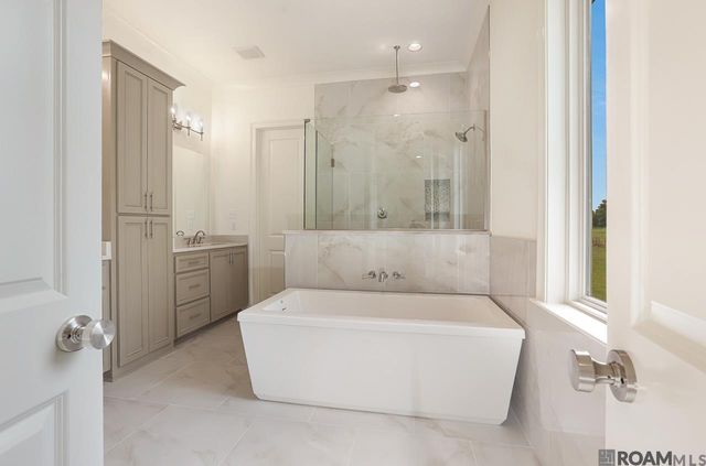 4451 Camargue Avenue, Baton Rouge, LA 70820