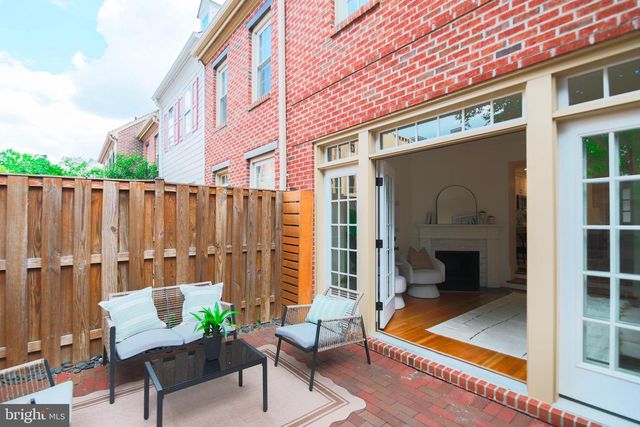 649 S COLUMBUS ST, Alexandria, VA 22314