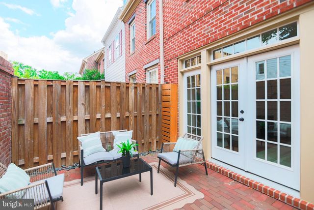 649 S COLUMBUS ST, Alexandria, VA 22314