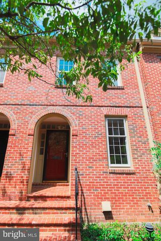 649 S COLUMBUS ST, Alexandria, VA 22314
