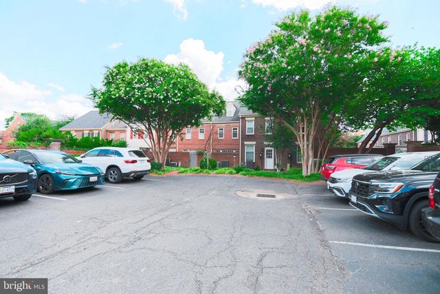 649 S COLUMBUS ST, Alexandria, VA 22314