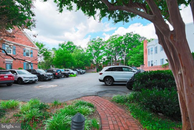 649 S COLUMBUS ST, Alexandria, VA 22314