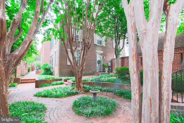 649 S COLUMBUS ST, Alexandria, VA 22314