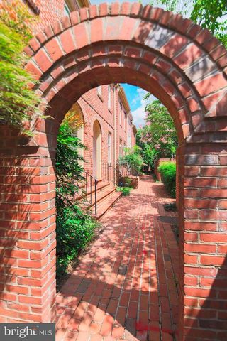 649 S COLUMBUS ST, Alexandria, VA 22314