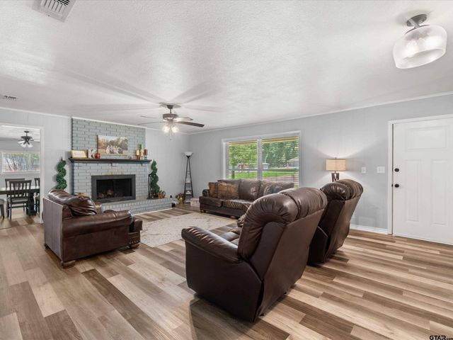 1111 Dogwood St, Gilmer, TX 75644