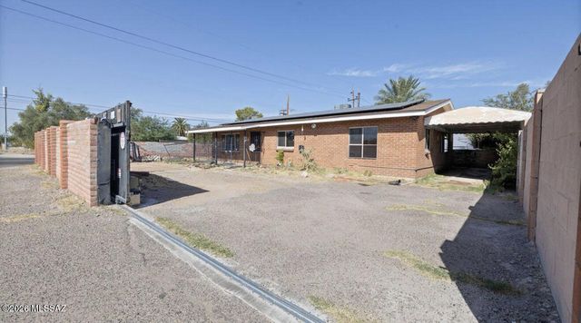 4301 E Lester Street, Tucson, AZ 85712