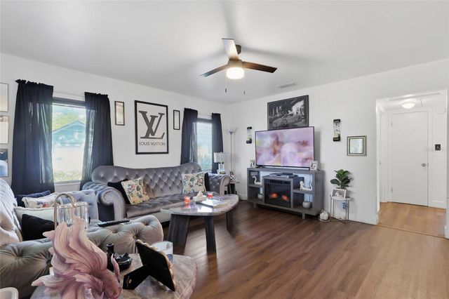 3802 LAKESHORE DRIVE, Tampa, FL 33604