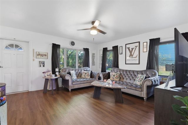 3802 LAKESHORE DRIVE, Tampa, FL 33604