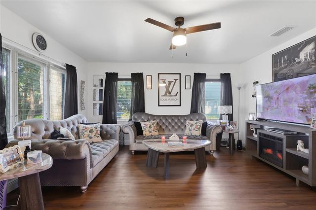 3802 LAKESHORE DRIVE, Tampa, FL 33604