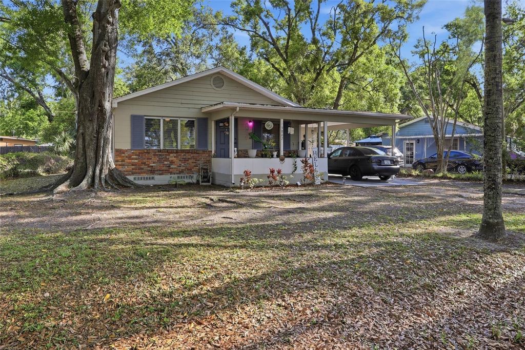 3802 LAKESHORE DRIVE, Tampa, FL 33604