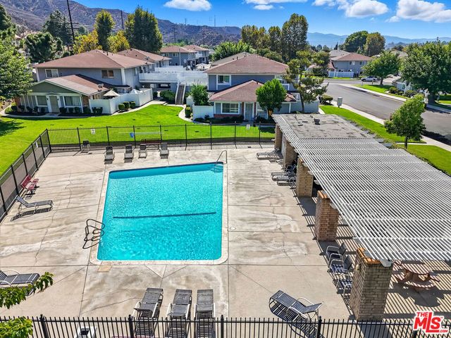 28016 Robin Avenue, Saugus, CA 91350