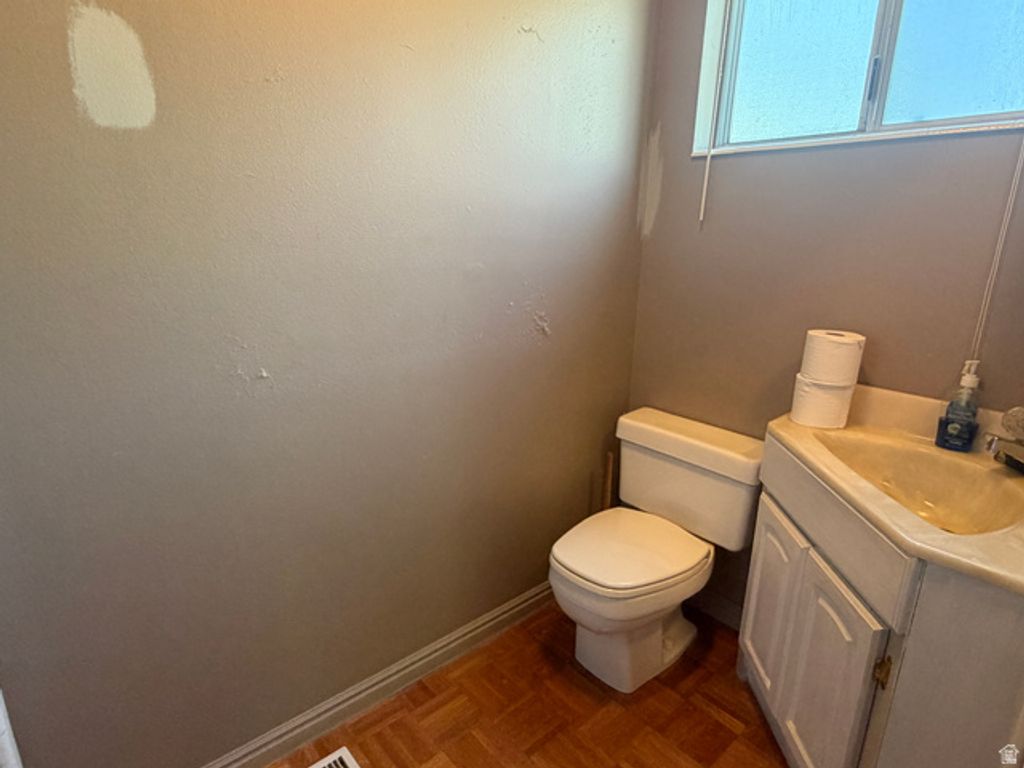 Image 11 of property listing at 963 E 1250 N, Orem, UT 84097