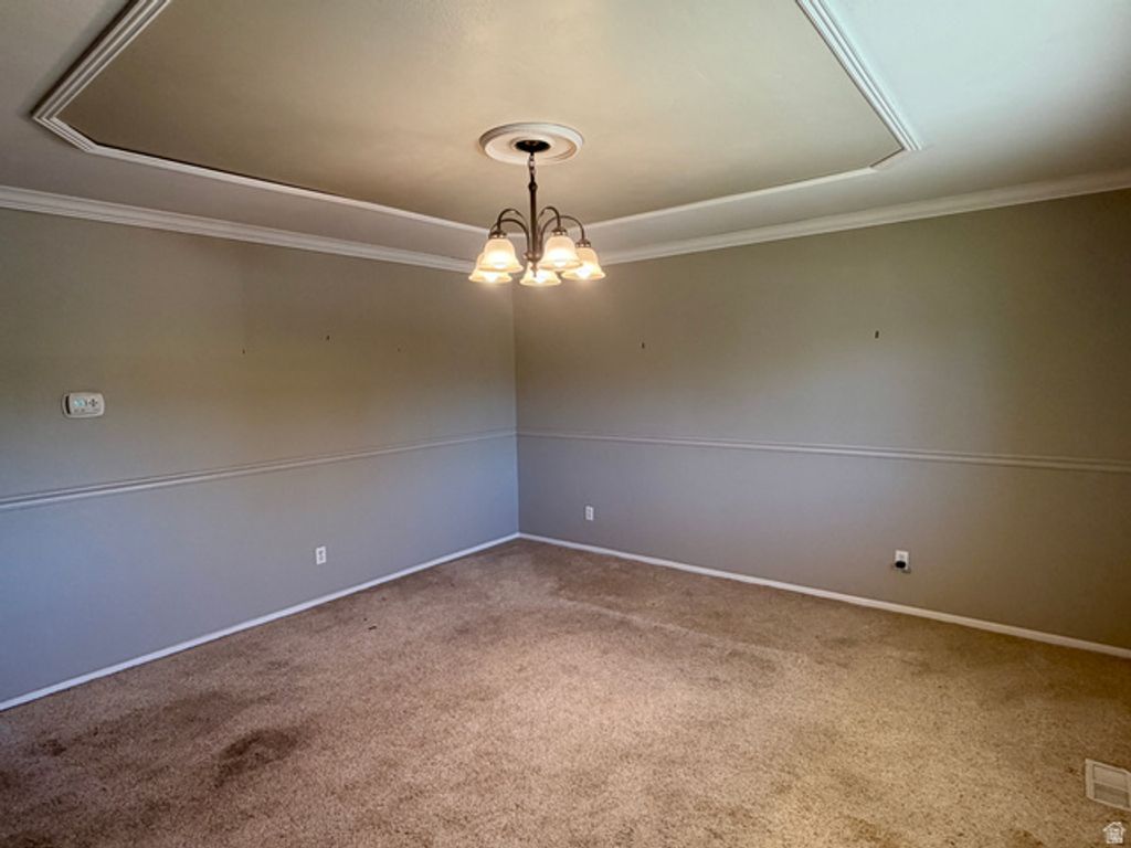 Image 4 of property listing at 963 E 1250 N, Orem, UT 84097