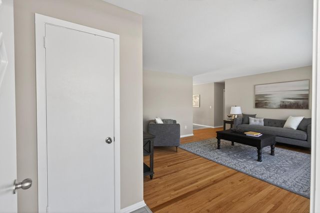 4731 W 129th Street, Savage, MN 55378